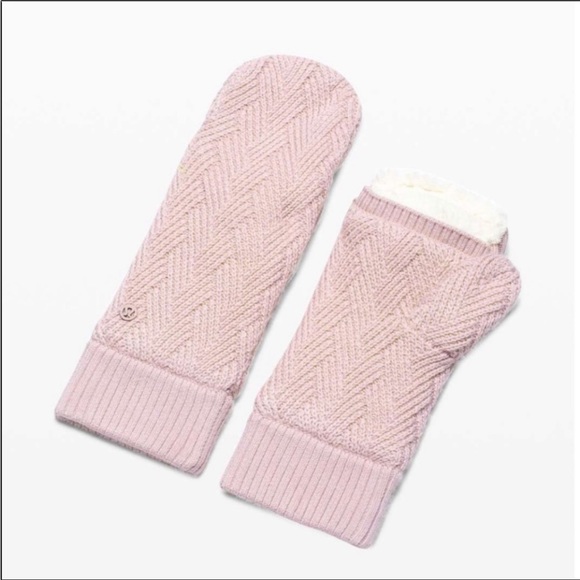 🦄NWT Lululemon Sherpa Weave Mittens Pink - Picture 3 of 9
